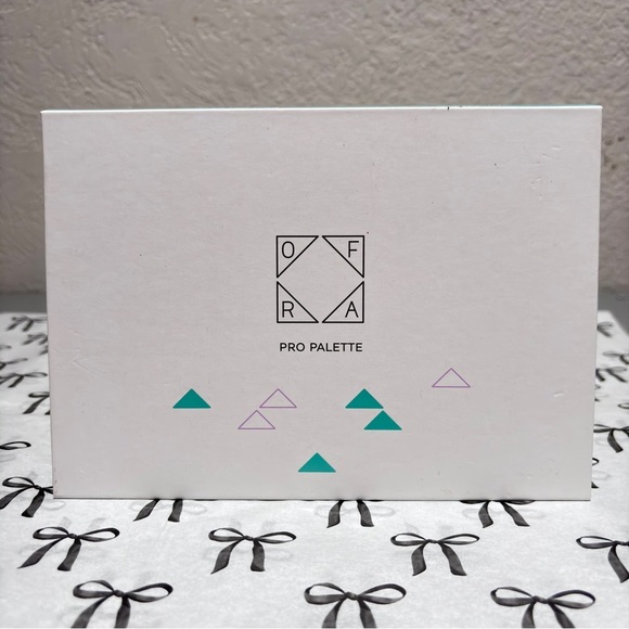 ✨ OFRA — PRO Palette (Professional Eyeshadow Palette) — 20 pans - Picture 6 of 7